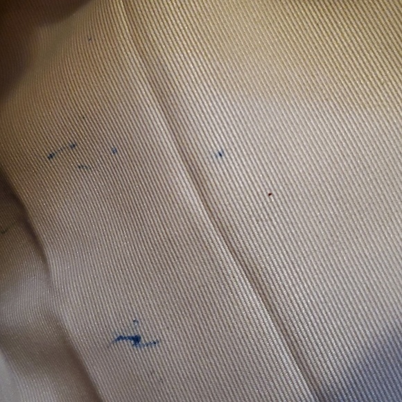 Coach purse Like new condition Fresh salmon color clean inside and out. … - Picture 11 of 12